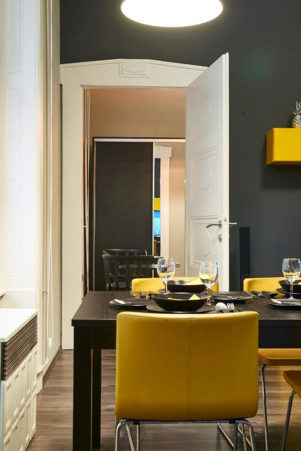 Central Location Yellow-Black Apartment Budapešť Exteriér fotografie