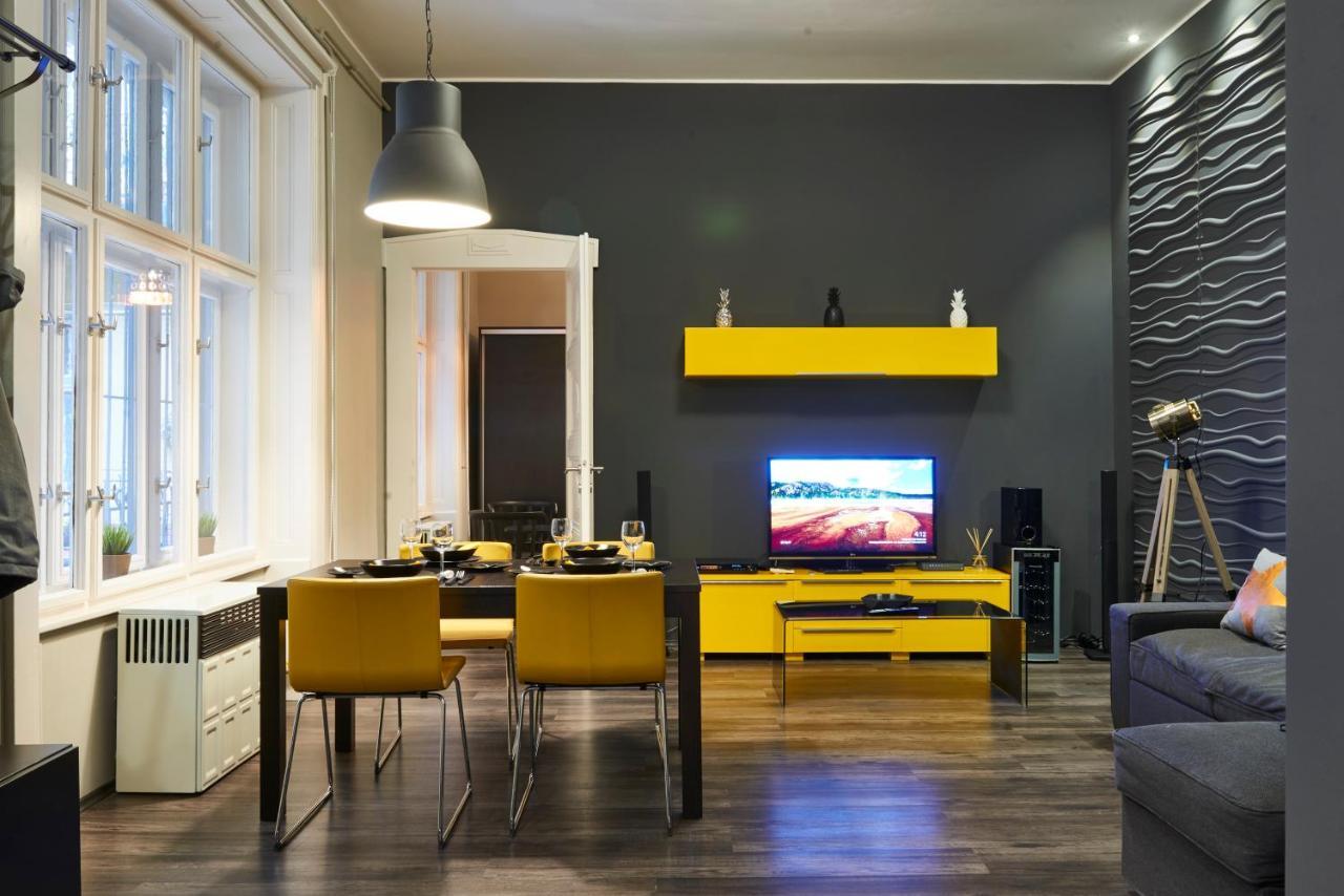 Central Location Yellow-Black Apartment Budapešť Exteriér fotografie